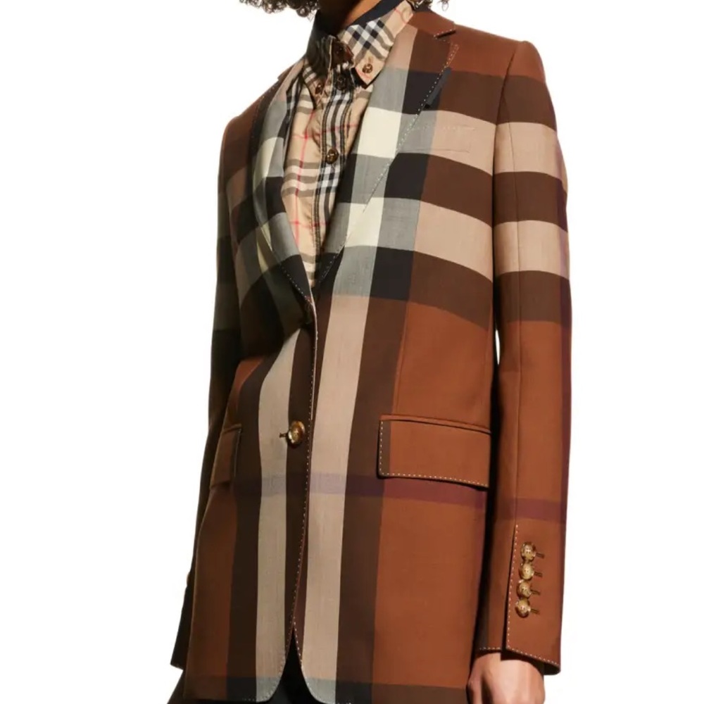 Burberry
Sidon Check Boxy Tailored Blazer